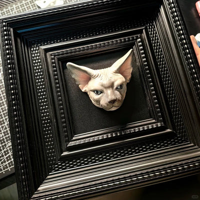 3D magnetic plaster Sphynx cat portrait – customizable pet sculpture with optional display frame
